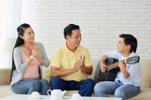 Read more about the article Musik dan Tumbuh Kembang Anak